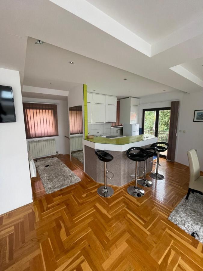 Casa Gialla Free Parking Sarajevo Ngoại thất bức ảnh